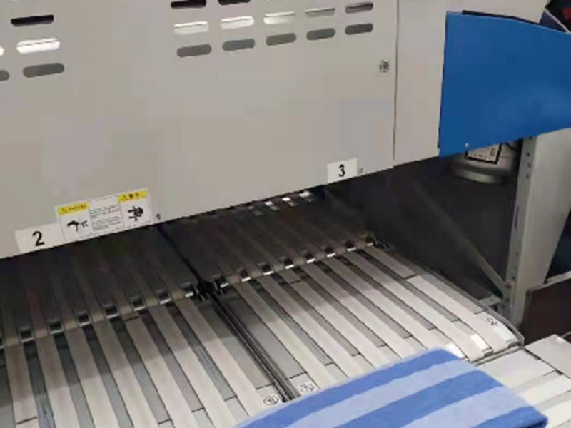 宜城巾类折叠机-01