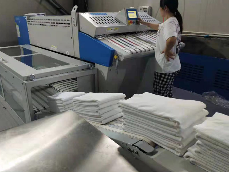 宜城巾类折叠机-02